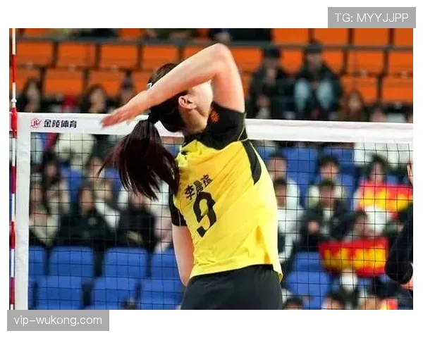 山东日照钢铁女排稳居D组出线热门 杨涵玉李晨瑄撑起攻防体系